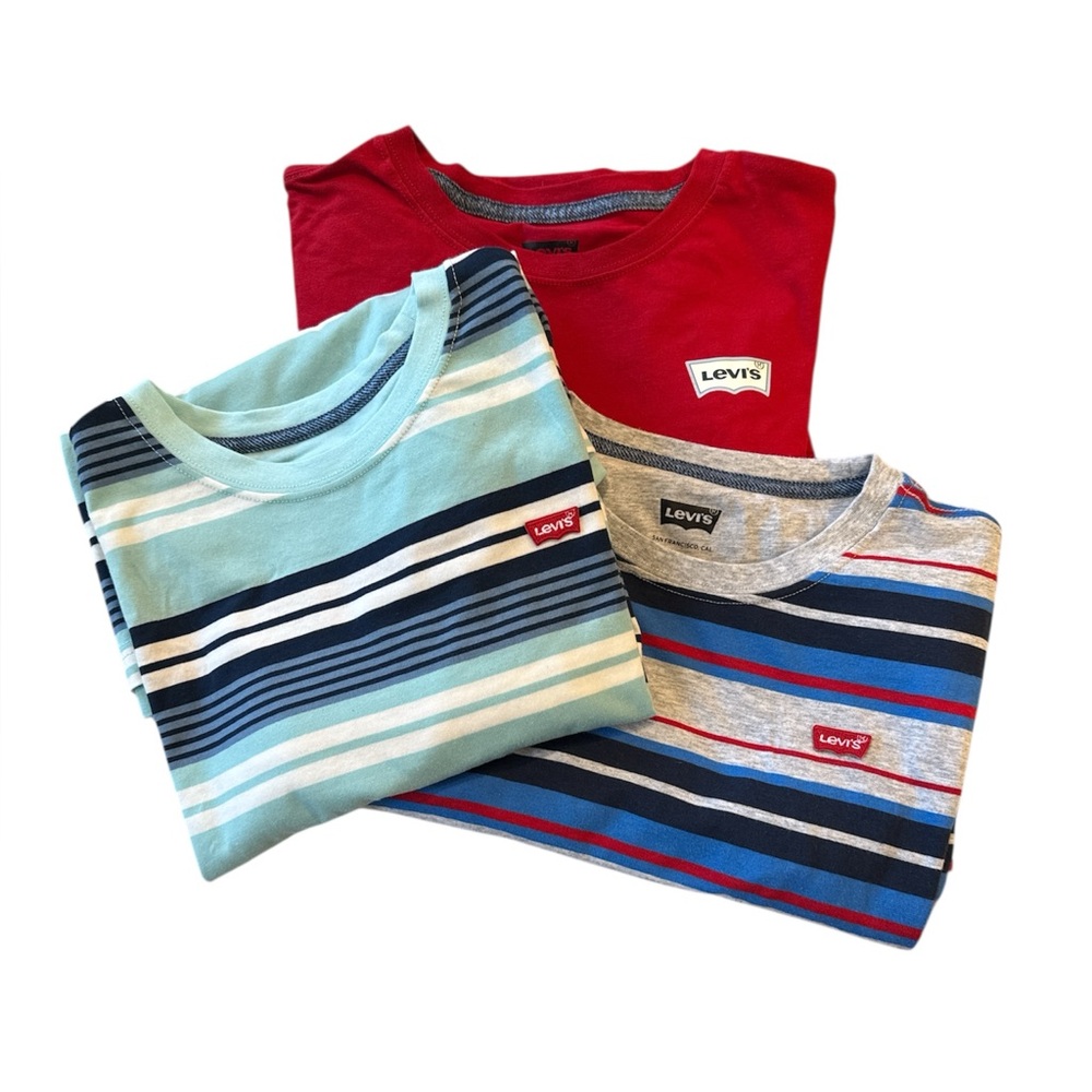 Levi's Kids Short Sleeve Tees - Red, Light Blue, Navy. Set of 3. size 18-20.